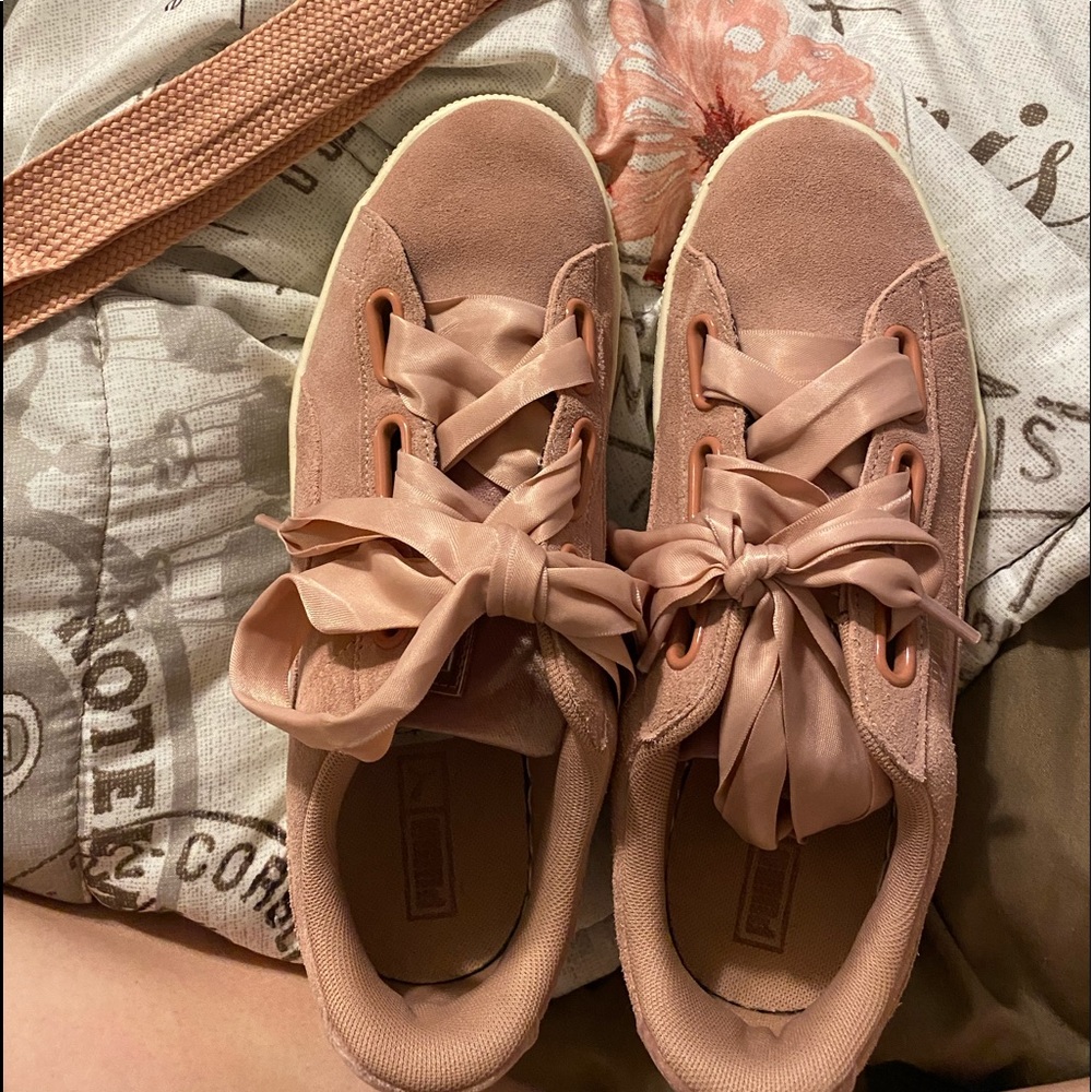Puma Suede Heart VR